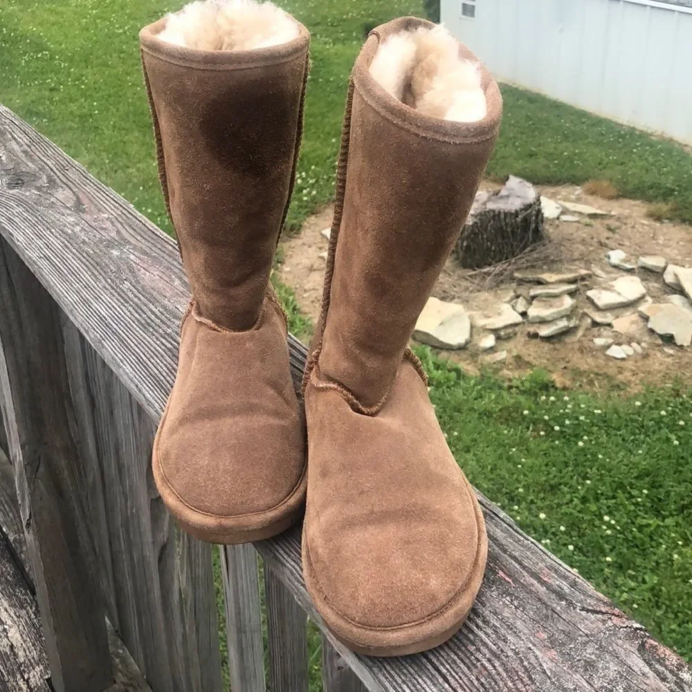 ⬇️Brown Bearpaw Boots